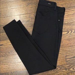 Women’s Liverpool black stretch skinny jeans.